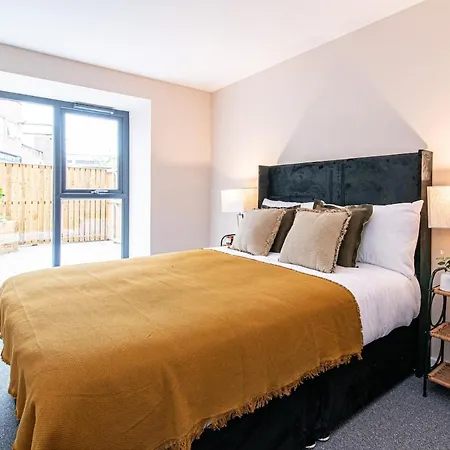 Appartement 2 Bedroom Flat By Eccles Station With Communal Rooftop Garden Manchester