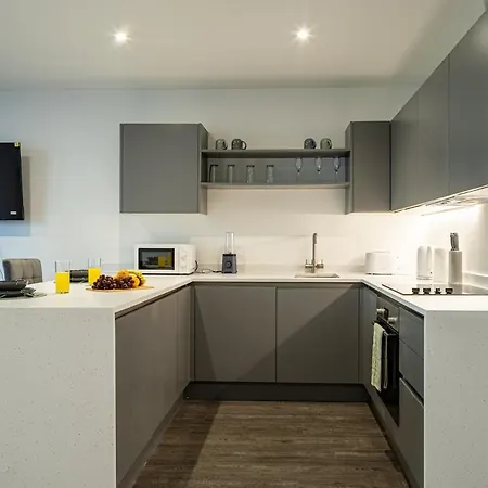 Centre, Ao Arena , With Gym Apartamento