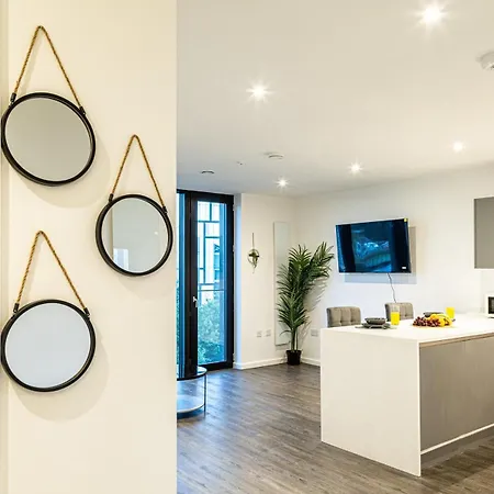 Centre, Ao Arena , With Gym Apartamento *