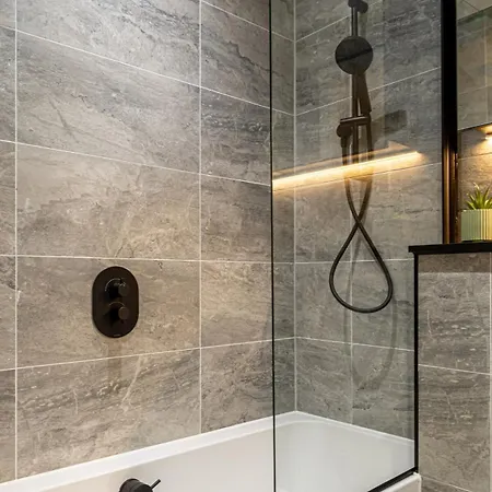 Centre, Ao Arena , With Gym Apartamento *