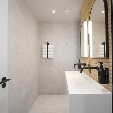 Apartment Blanco At The Heim Residences