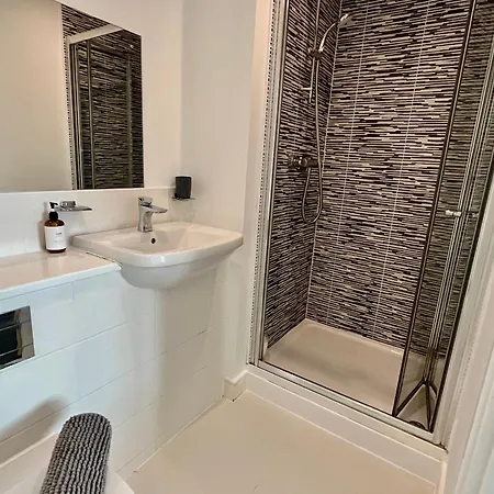 Сasa de vacaciones 3br-sleeps 6 -walk To Etihad & Ao Arena