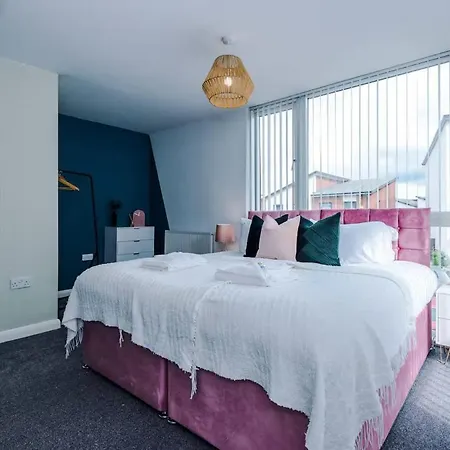 Four Bedroom House By Brookland Serviced Short Lets With Free Wifi