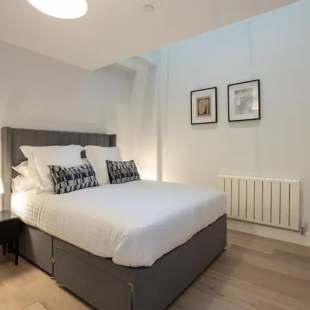 Spacious 2 Bedroom Centre Apartamento