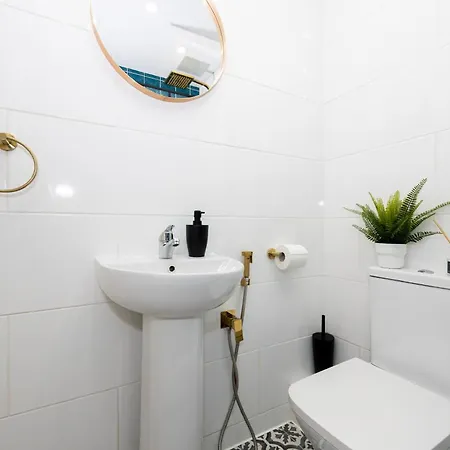 Cozy And Spacious Rest Work And Retreat In Manchester