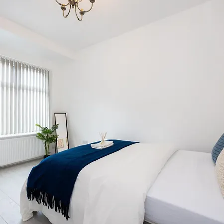Holiday home Cozy And Spacious Rest Work And Retreat In *