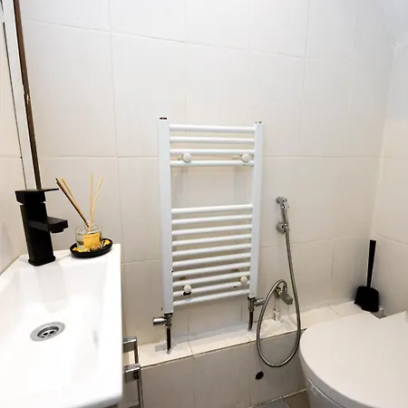 Holiday home Cozy And Spacious Rest Work And Retreat In Manchester