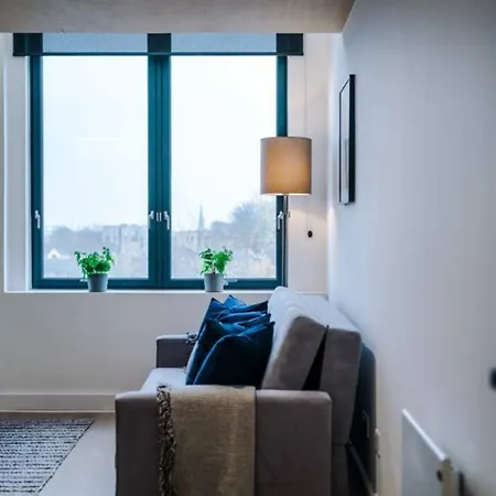 Appartamento Modern Spacious Sleeps 5 Free High-speed Wi-fi *