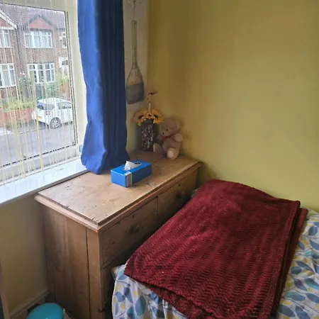 Single Sunny Stretford Alloggio in famiglia