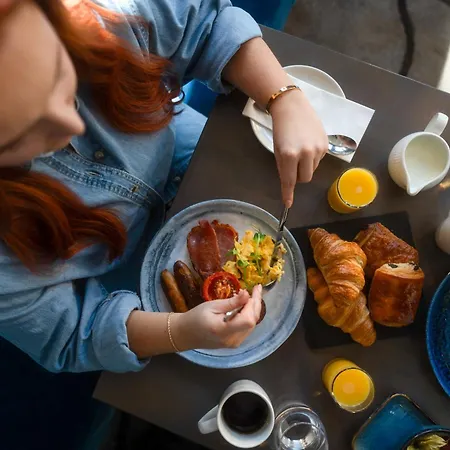 Hotel Clayton Centre 4*