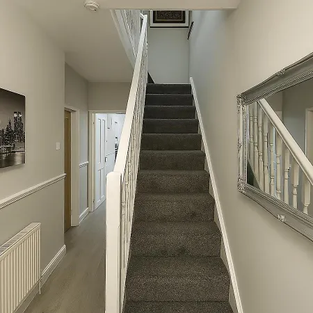 Holiday home Stunning Home. Free Parking.