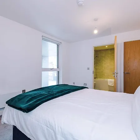 Appartamento Modern 2 Bed With Balcony By Host A *