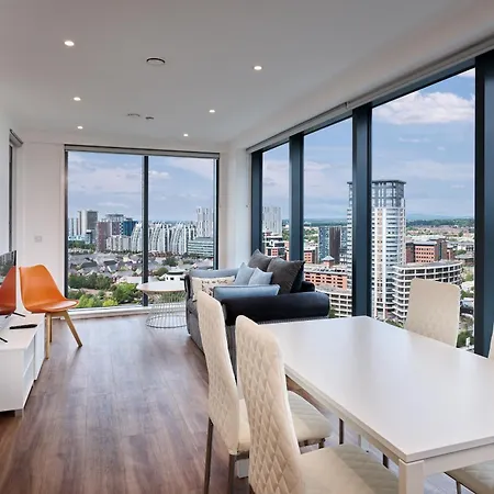 2 Bed Ensuite With Fantastic Night View And Old Trafford Stadium * 曼彻斯特