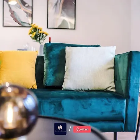 Διαμέρισμα Comfy 1br In Salford, Kitchen, Wifi And Parking