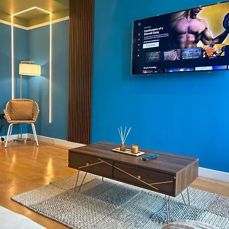 Appartement Spacious - Parking - Next To Ao Arena - Local Attraction & Transport Links