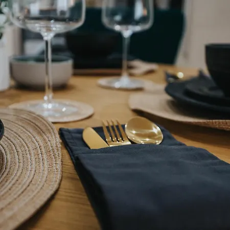 2 Bedroom Flat Near Old Trafford