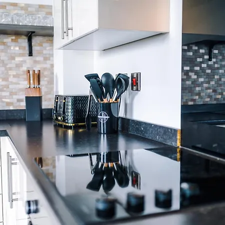 Apartament Large Salford -free Parking