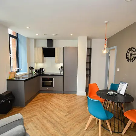 Spacious 2bed Flat W Security Apartment Manchester
