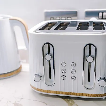 شقة Duplex In Salford, 2br&2ba, Full Kitchen مانشستر