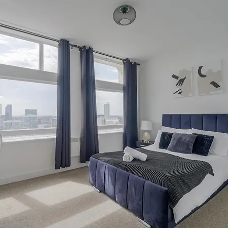 Opulent Skyline * Manchester