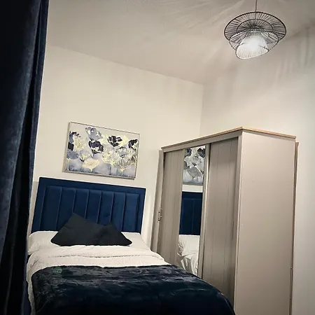 Bright&spacious Near Mcrcty