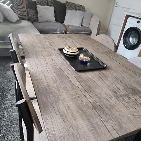 شقة 2 Beds Suburb Nestled Nook *