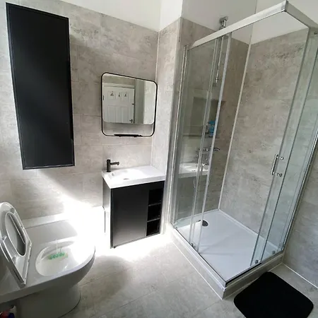Cosy Double Bed To Salford Plab Samson Centre Vendégház Manchester