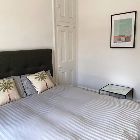 Huge Modern To In Salford Samson Plab Gasthof