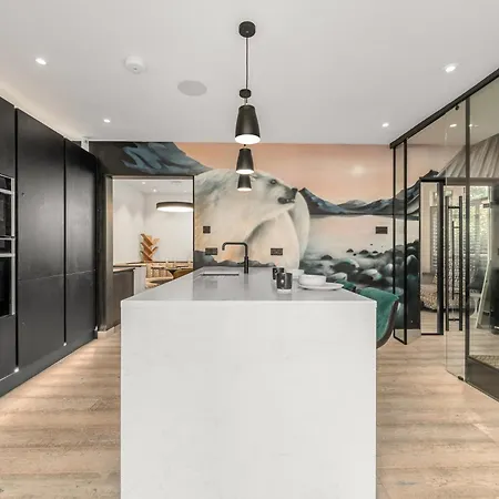 West Didsbury Retreat L Cinema L Sleeps 8 * Manchester