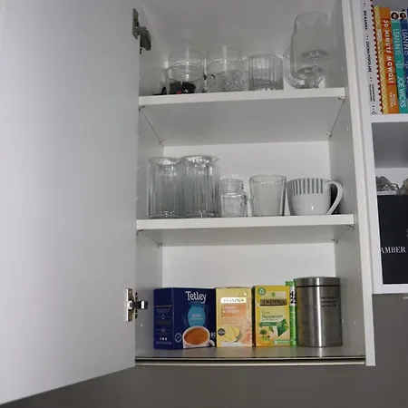 Modern Centre 2 Bedroom With Large Balcony Daire *