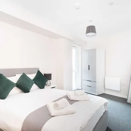 Bright & Spacious 2 Bedroom מנצ'סטר