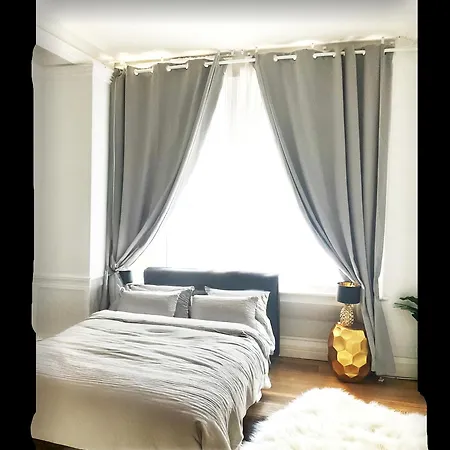 Piccadilly Private And Bathroom Manchester