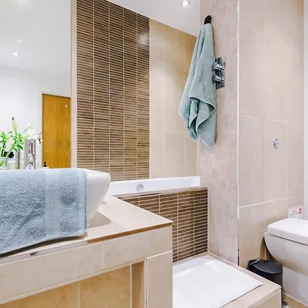 Elegant 2br Flat Near Northern Quarter Mánchester