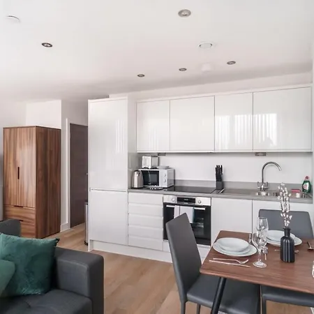 Zeni, Alexandra Rise Cosy * Manchester