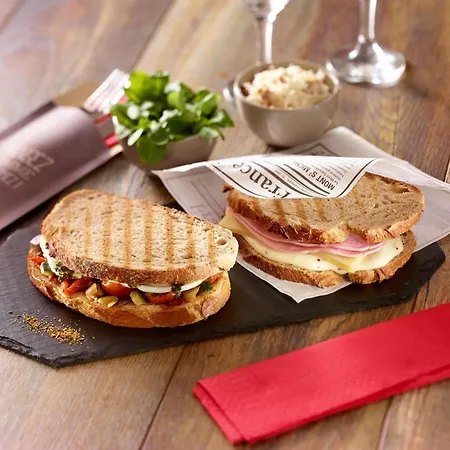 Ibis Centre Princess Street Hotel 3*