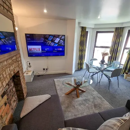 Apartment 2 Bed Didsbury Flat Sleeps 6 Free Parking