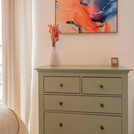 Modern House 2 Bedroom 5 Beds * Manchester