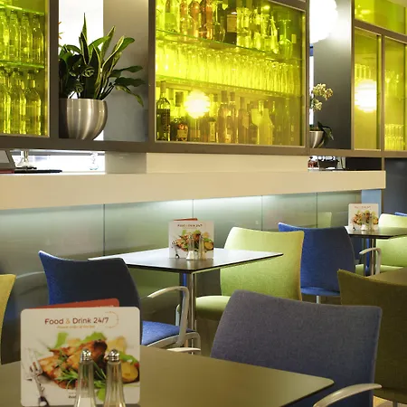 Ibis Centre Princess Street Hotel 3*