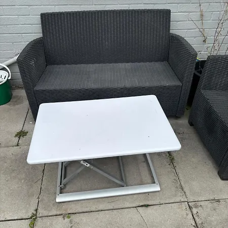 Female&family Single, Double And King Size With Shared Bathroom