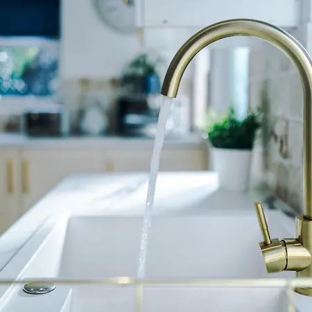 Spacious 4br With 3 Baths, Ferienhaus