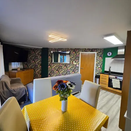 2 Bedroom Centre * Mánchester
