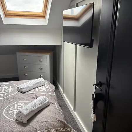 The Meadows - Flat 2 Apartment