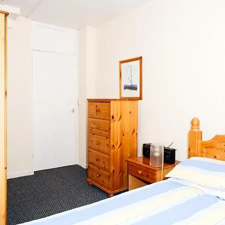 아파트 Away From 맨체스터