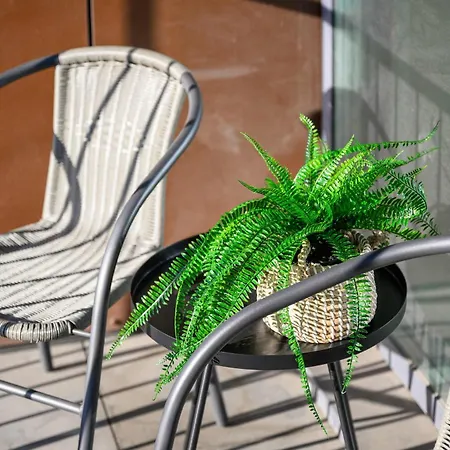 2 Bed Flat With Stunning Views By Superhost *