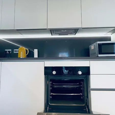 Sky View Centre Luxe - 2 Bedrooms Appartement *