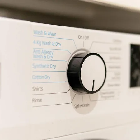 Contemporary 2bed Near Etihad *