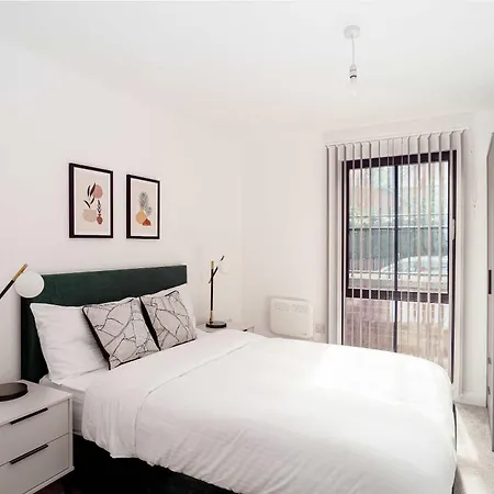 Contemporary 2bed Near Etihad * Манчестер