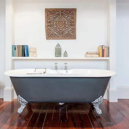 Great John Street 4*