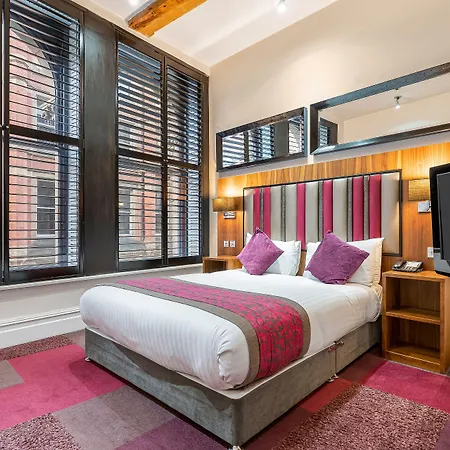 Lejlighedshotel Roomzzz 4*