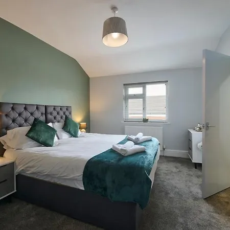 Comfort 2br By Eason Short Lets Denton Μάντσεστερ